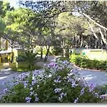 ホリデーパーク Camping La Vecchia Torre 3*