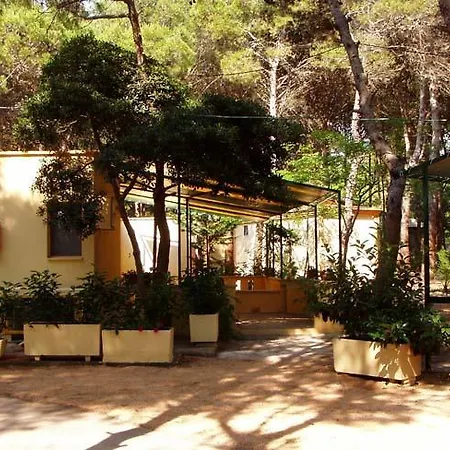 ホリデーパーク Camping La Vecchia Torre ガリポリ